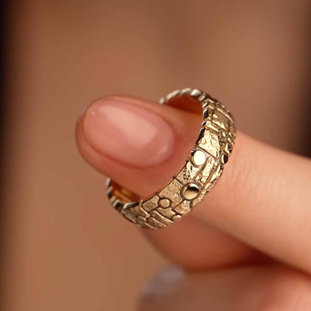 Кольцо из желтого золота с рубином 9311070