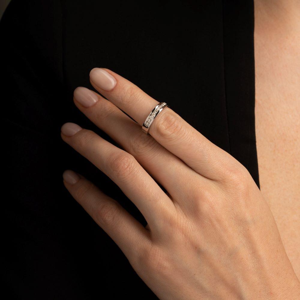 Кольцо из белого золота 585 пробы с бриллиантами 921805-9Б