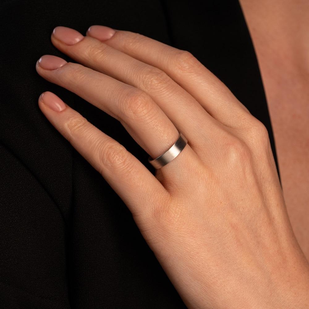 Обручальное кольцо из белого золота 210-000-356