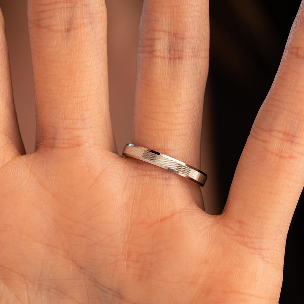 Обручальное кольцо из белого золота 210-000-555