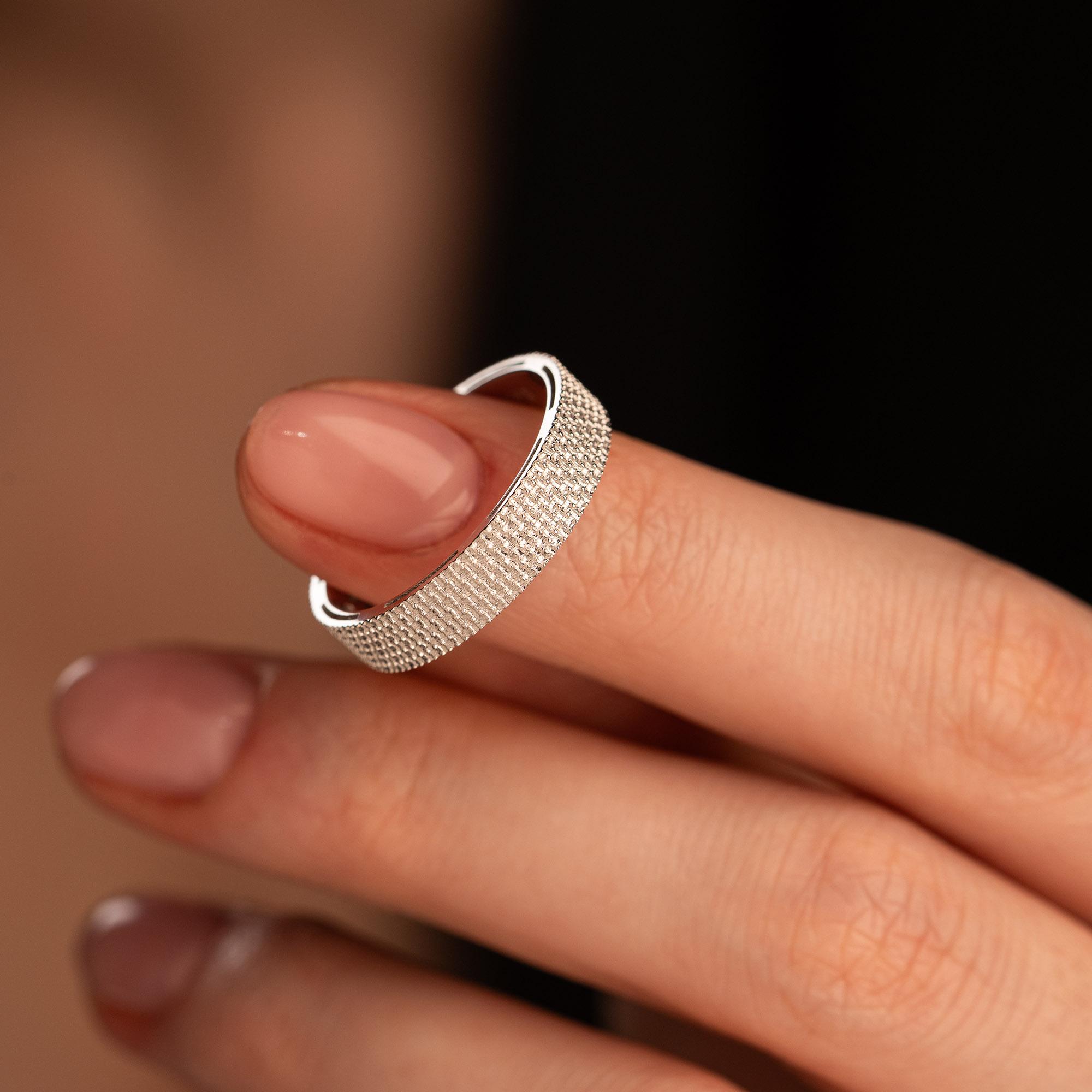 Кольцо из белого золота с сапфиром 9211038