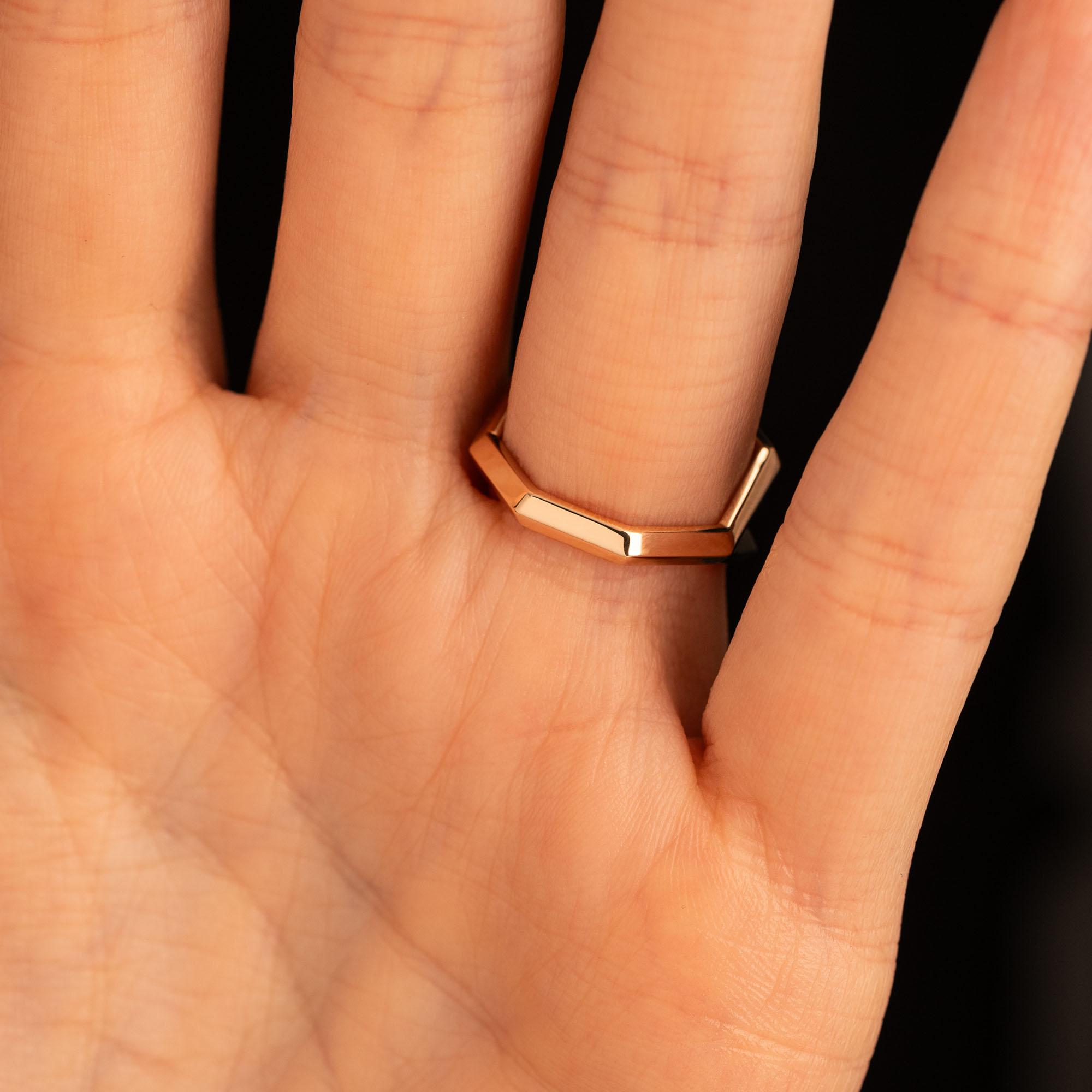 Кольцо из красного золота 9111059