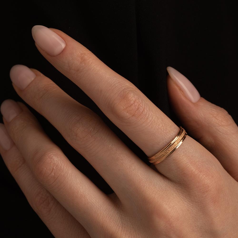 Обручальное кольцо из красного золота 585 пробы с матированием 200-000-717