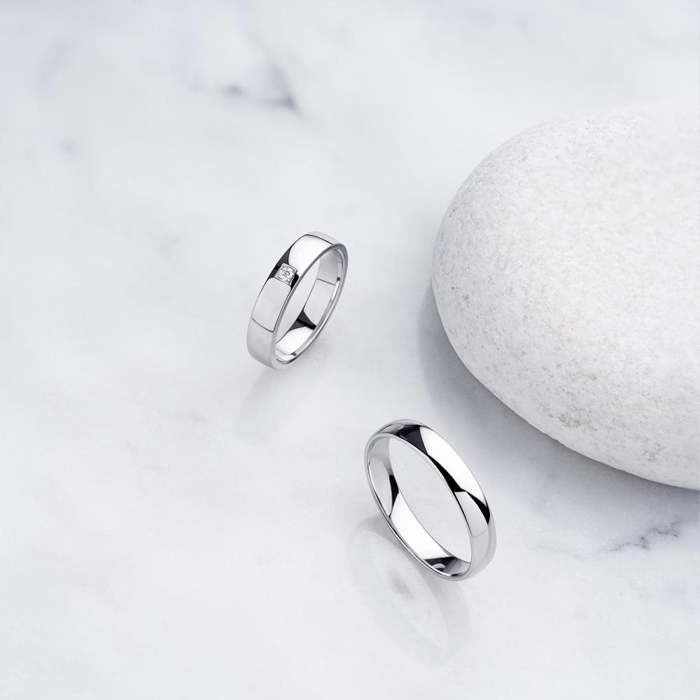 Обручальное кольцо из белого золота 210-000-640