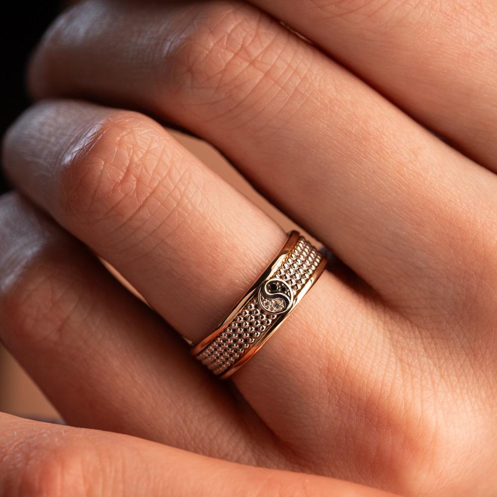 Кольцо комбинированное с бриллиантами 911894ЧБ