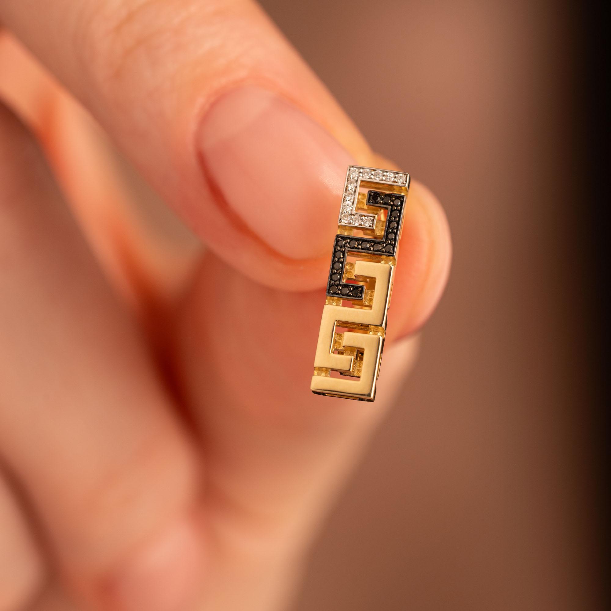 Серьги из желтого золота с двумя видами бриллиантов 932980ЧБ