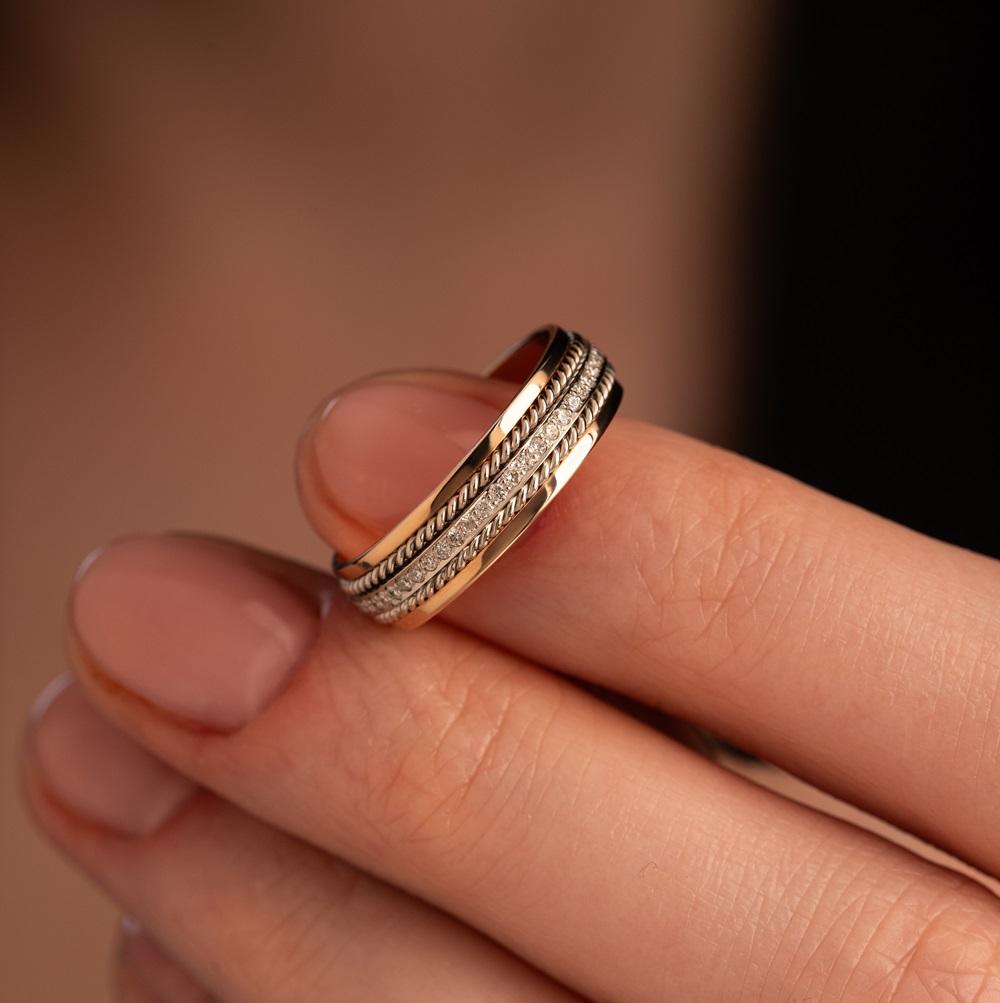 Обручальное кольцо с бриллиантами 432-600-406