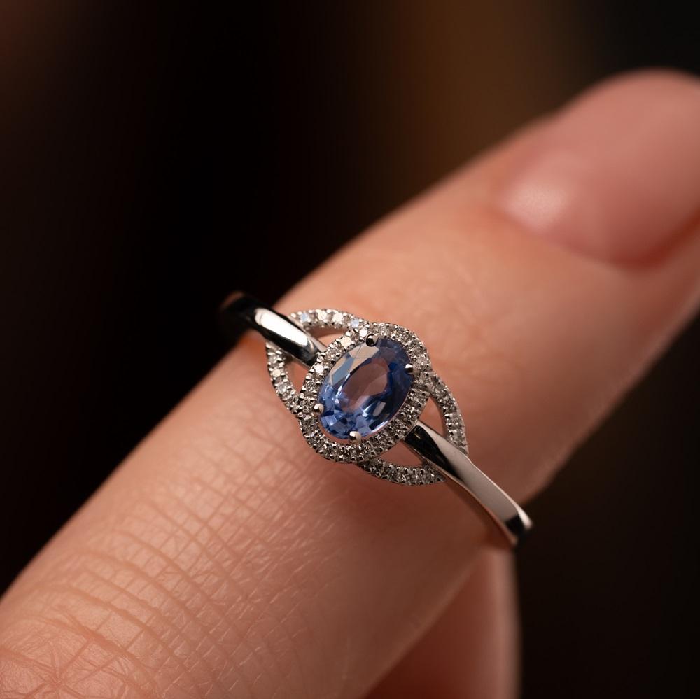 Кольцо из белого золота с бриллиантами 921807С