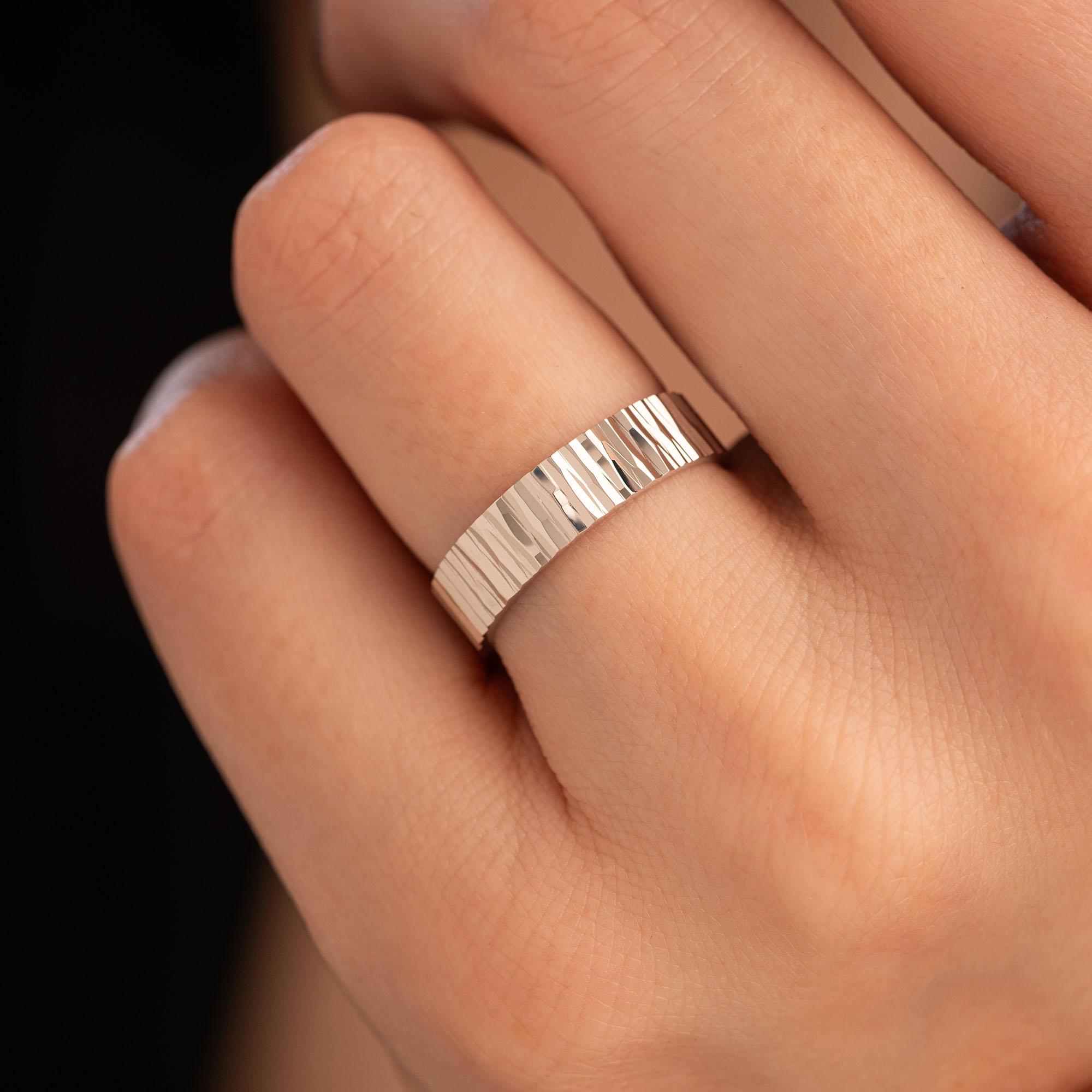 Обручальное кольцо из белого золота 510-000-1015