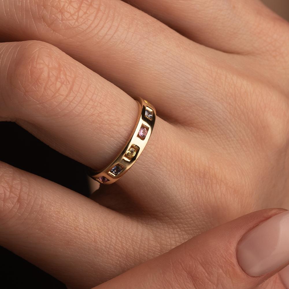 Кольцо из желтого золота 585 пробы с сапфирами 931767К