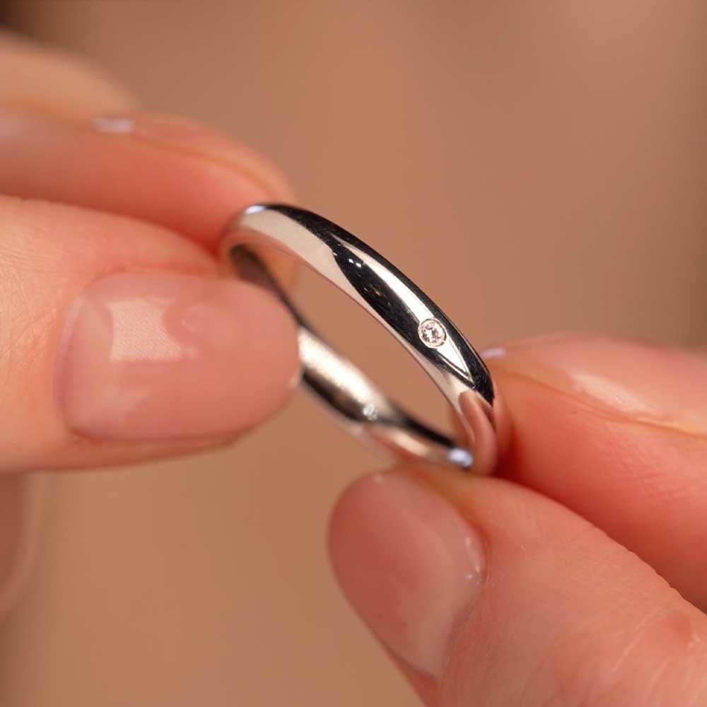 Обручальное кольцо с бриллиантом 212-010-329