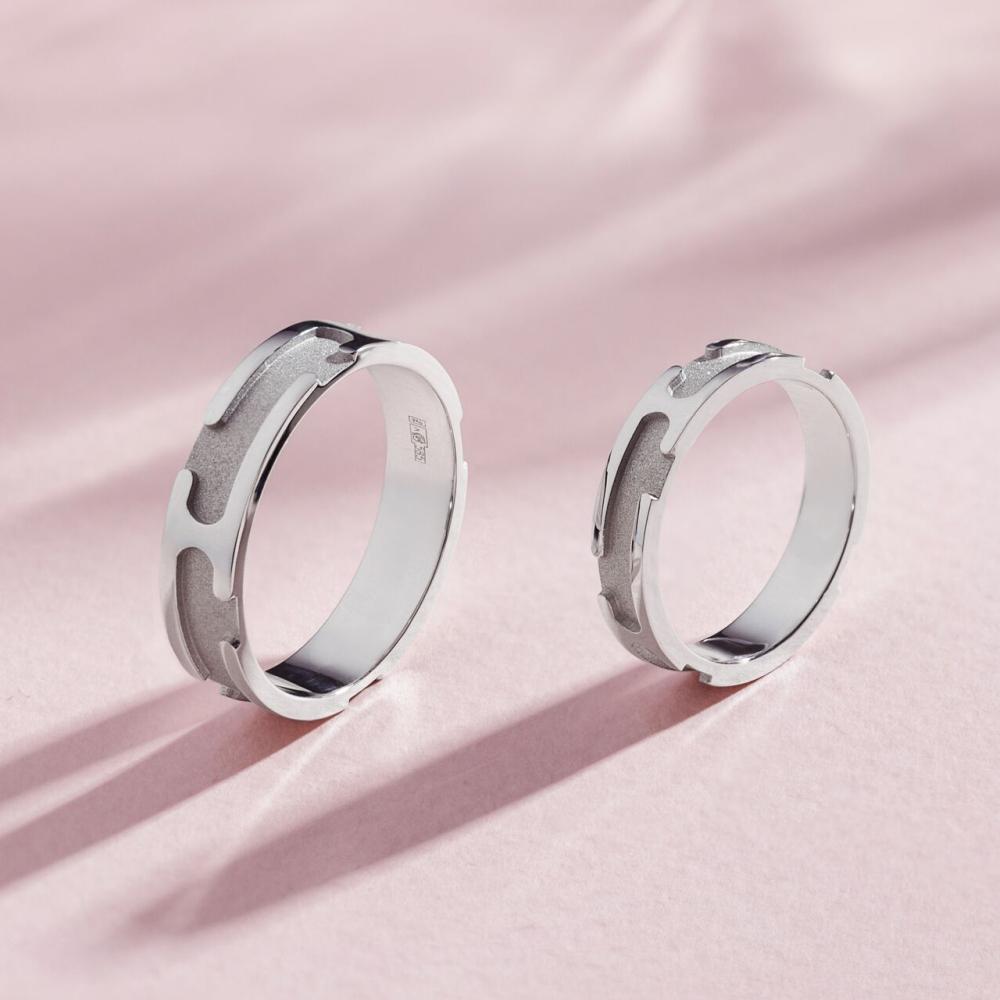 Кольцо из золота без вставок 921566