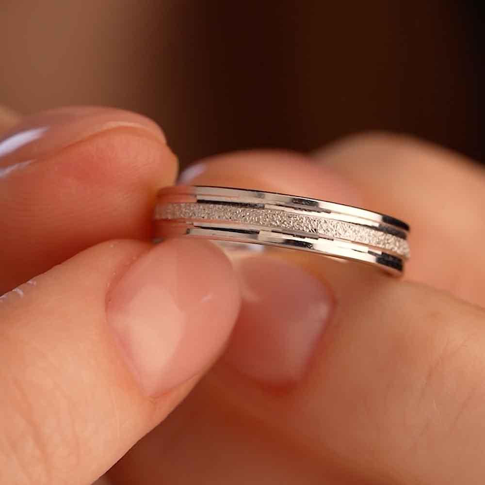 Обручальное кольцо из белого золота 210-000-717