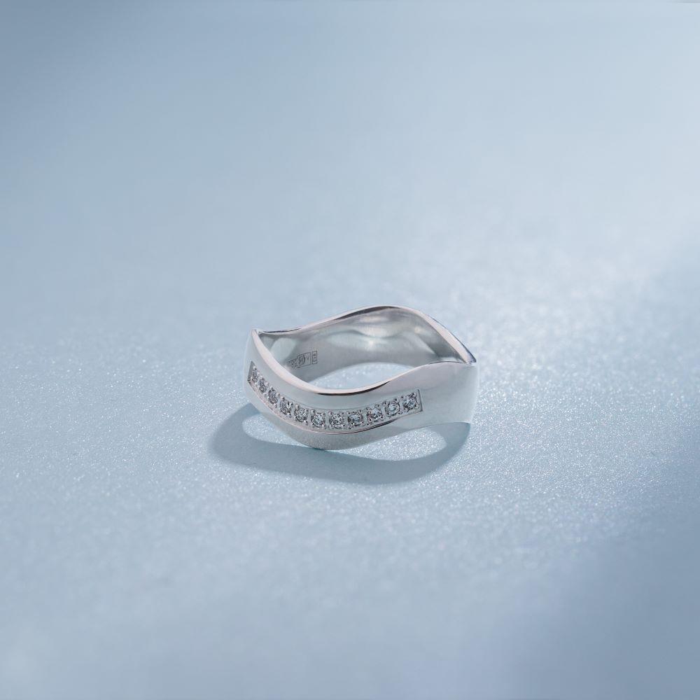 Обручальное кольцо с бриллиантами 712-110-212