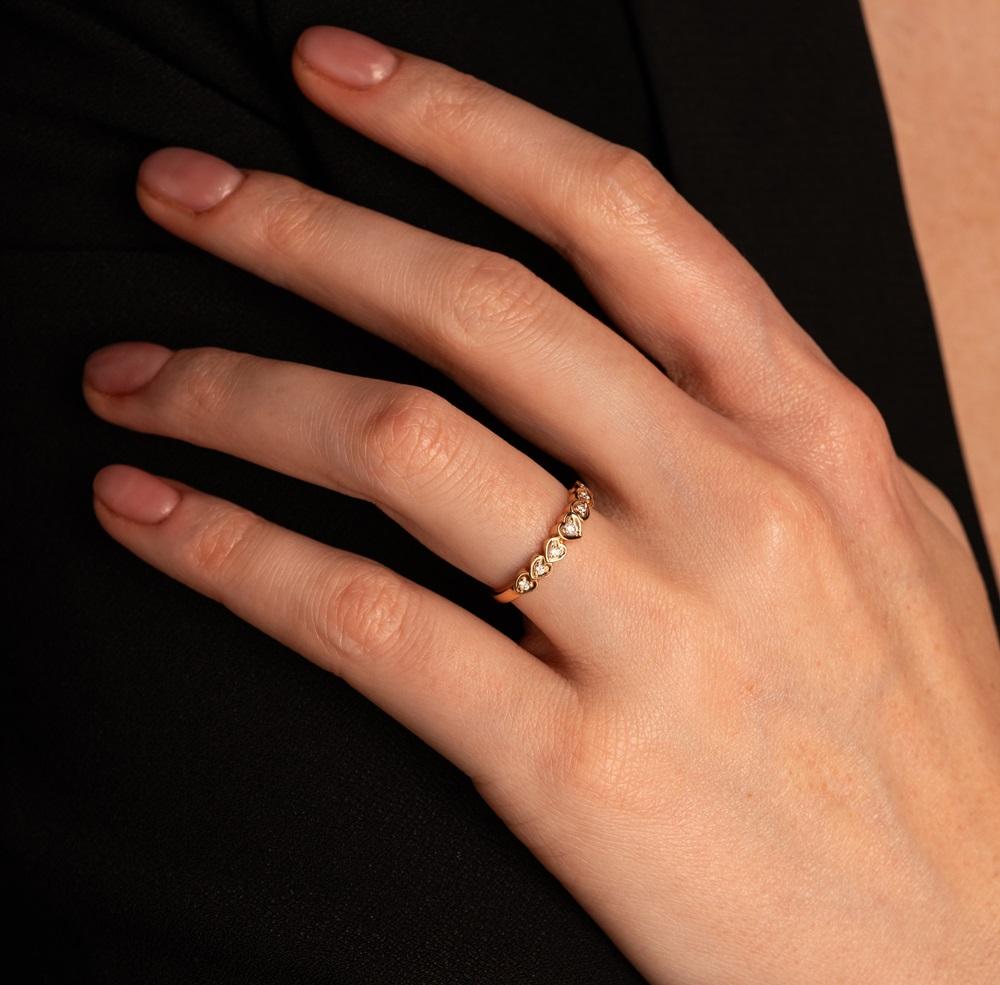 Кольцо с бриллиантами и сердечками 911334Б