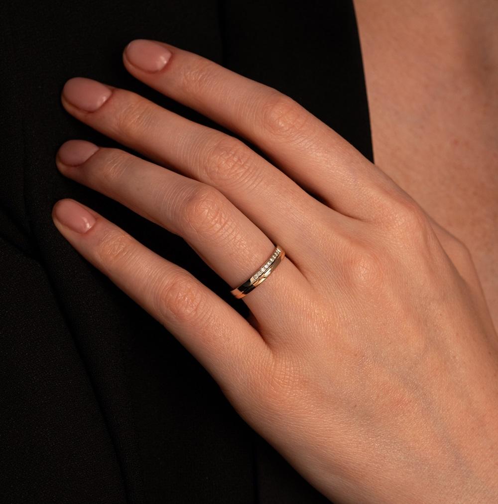 Обручальное кольцо с бриллиантами 432-090-318