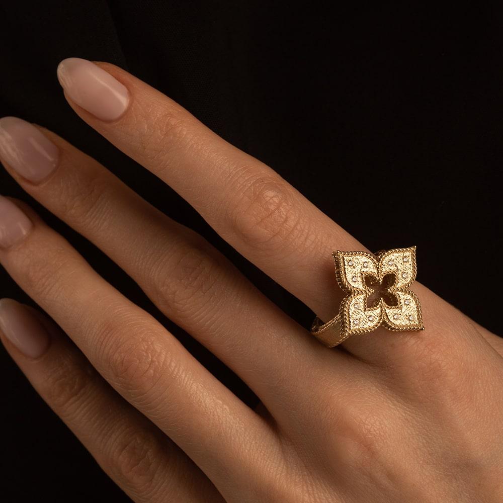 Кольцо из желтого золота с бриллиантами 931753Б