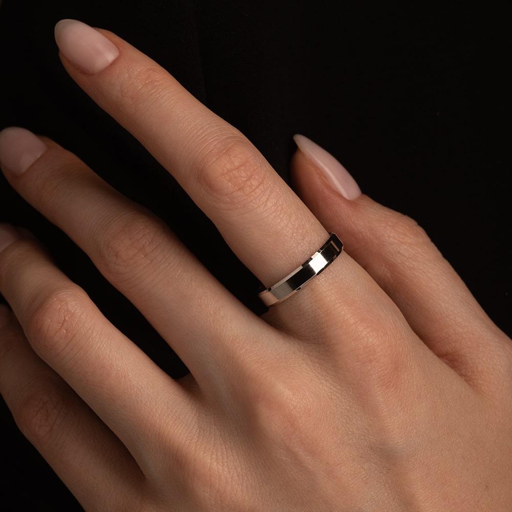 Обручальное кольцо из серебра 010-000-454