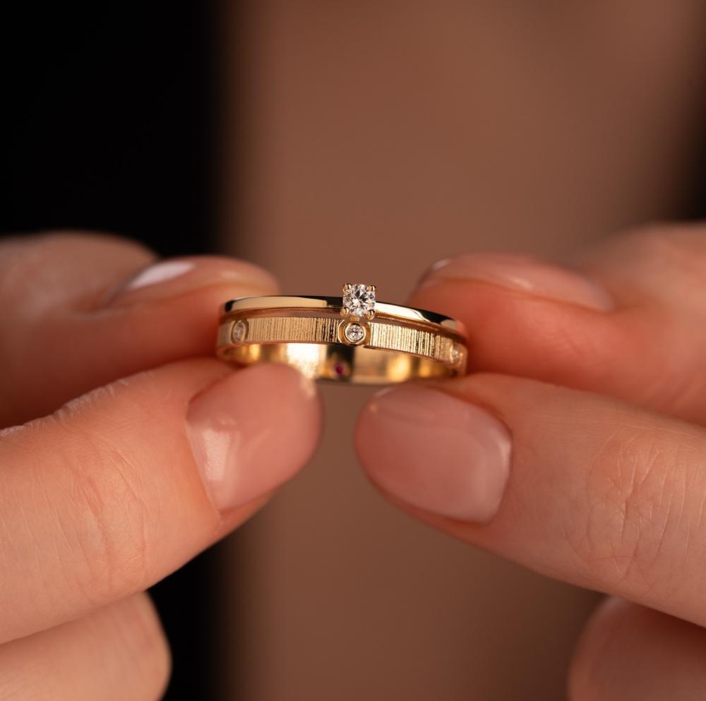 Обручальное кольцо с бриллиантами 9311008Б