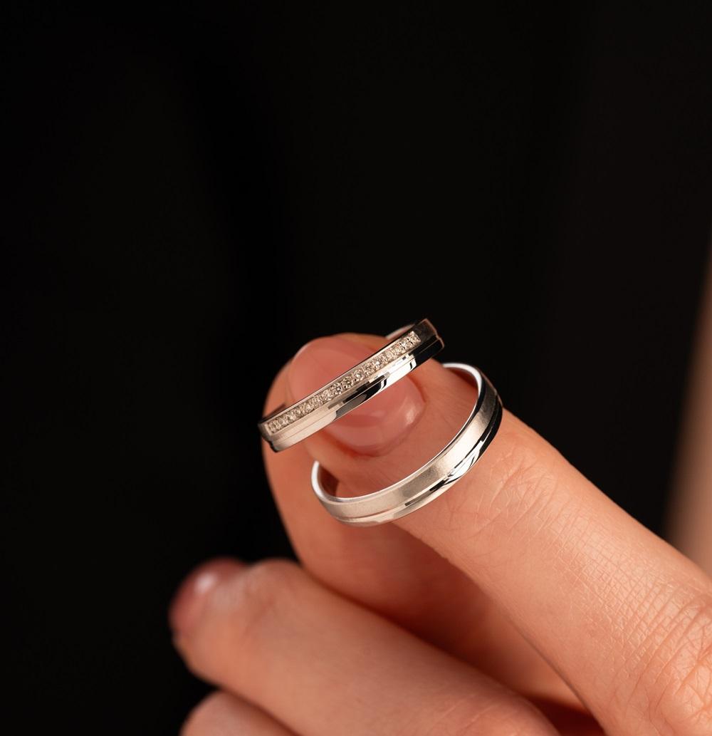 Обручальное кольцо из белого золота 210-000-316
