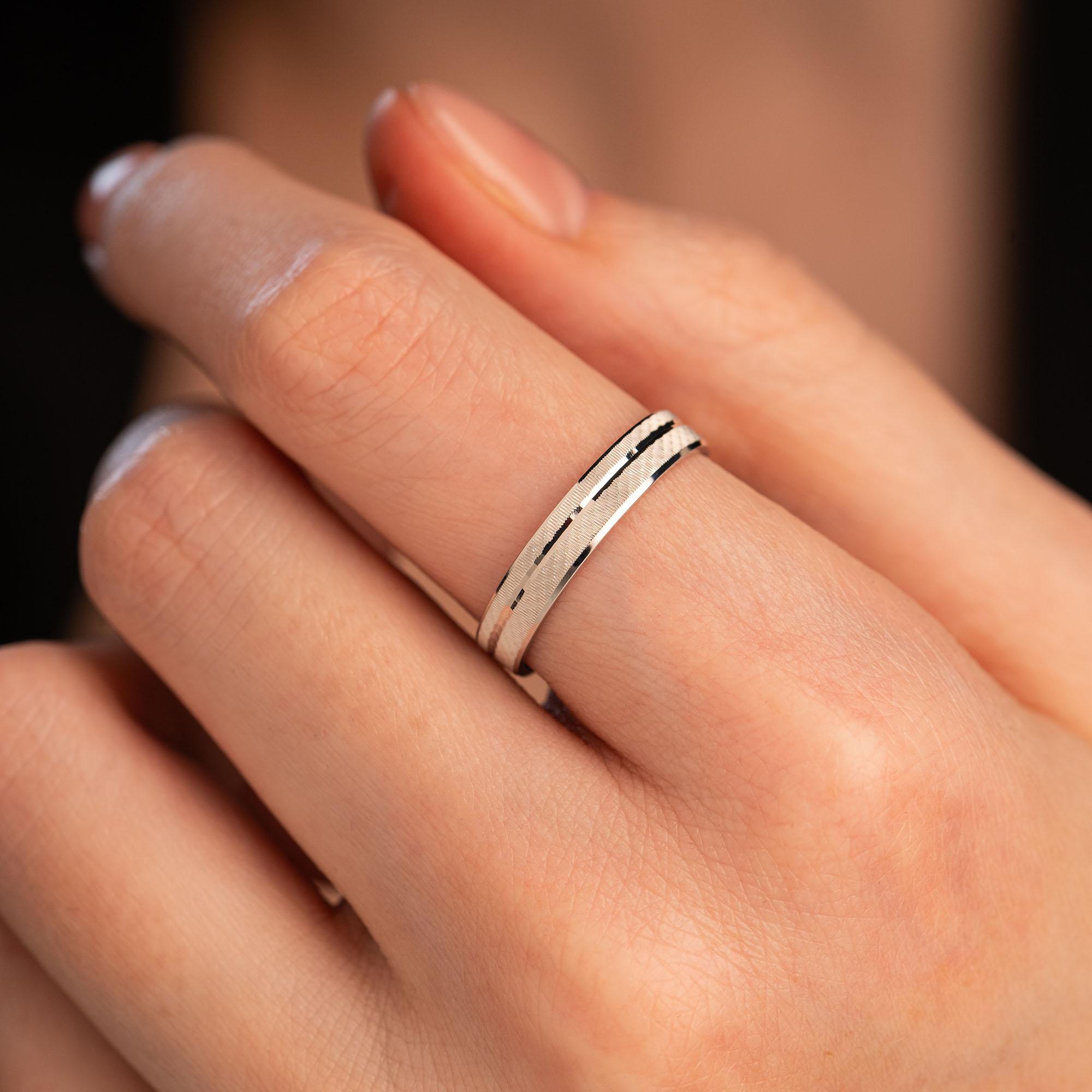 Обручальное кольцо из белого золота 510-000-1026