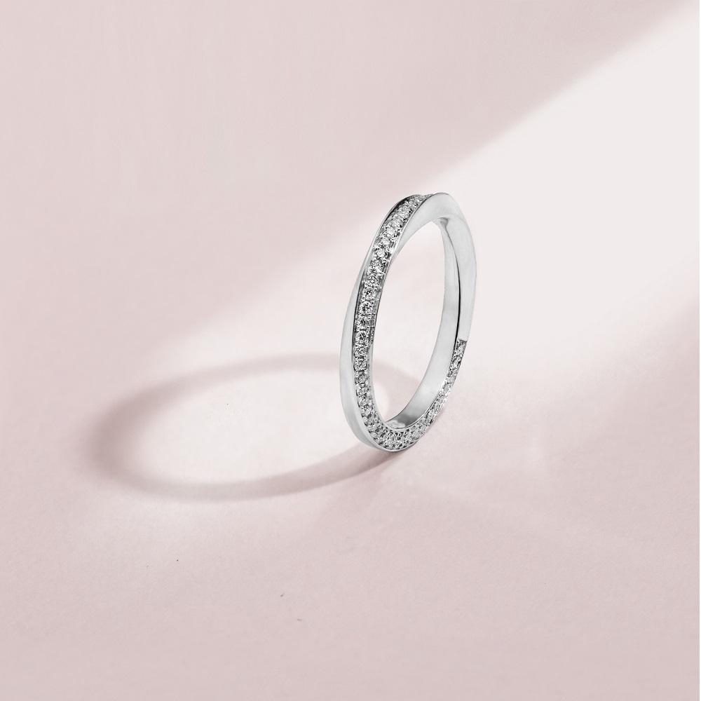 Кольцо из золота с бриллиантами 921482Б