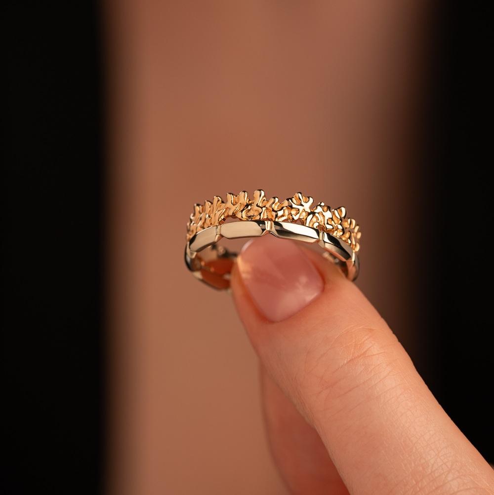 Дизайнерское обручальное кольцо из красного и белого золота 911994