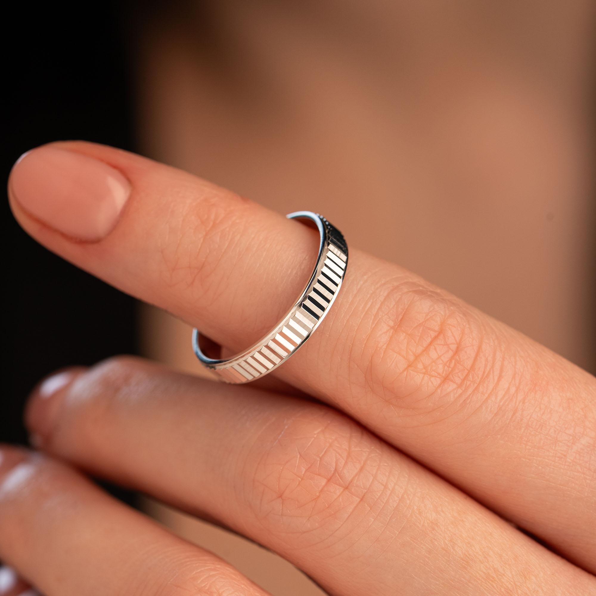 Обручальное кольцо из белого золота 510-000-1013