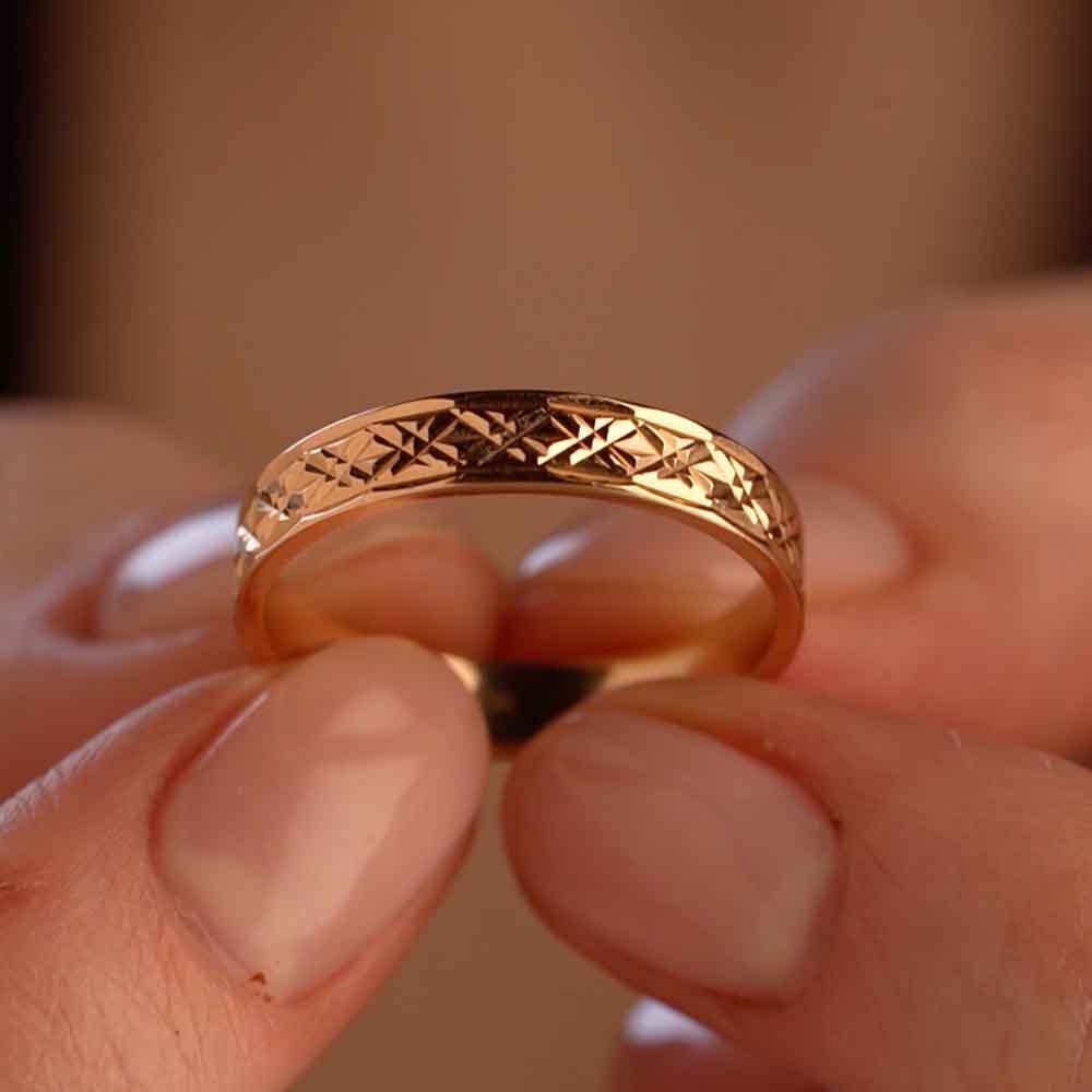 Обручальное кольцо из красного золота 200-000-128