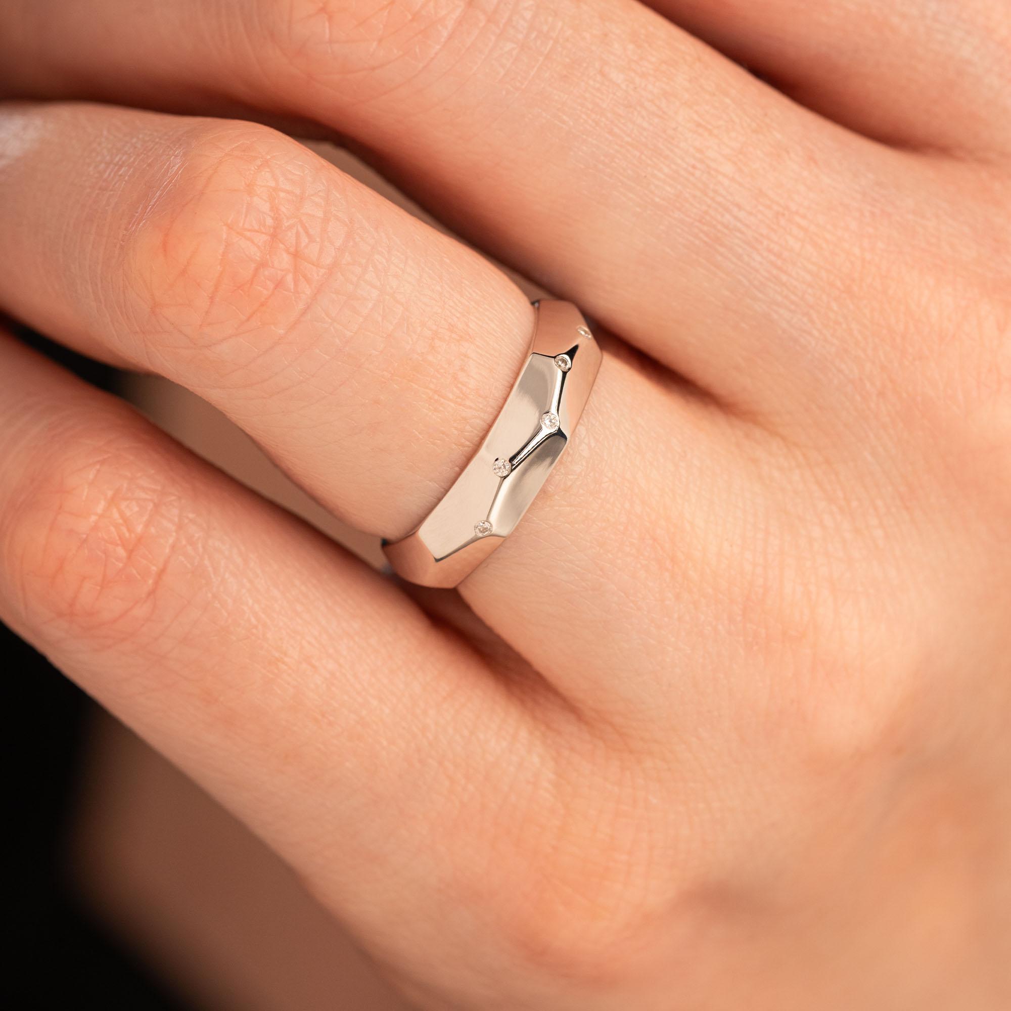 Обручальное кольцо из белого золота 712-050-291