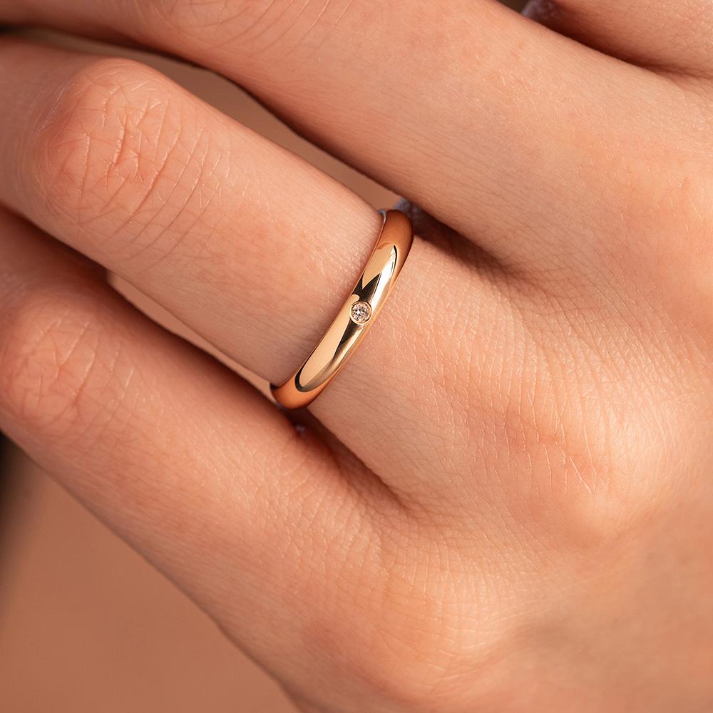 Обручальное кольцо с бриллиантом 102-010-530