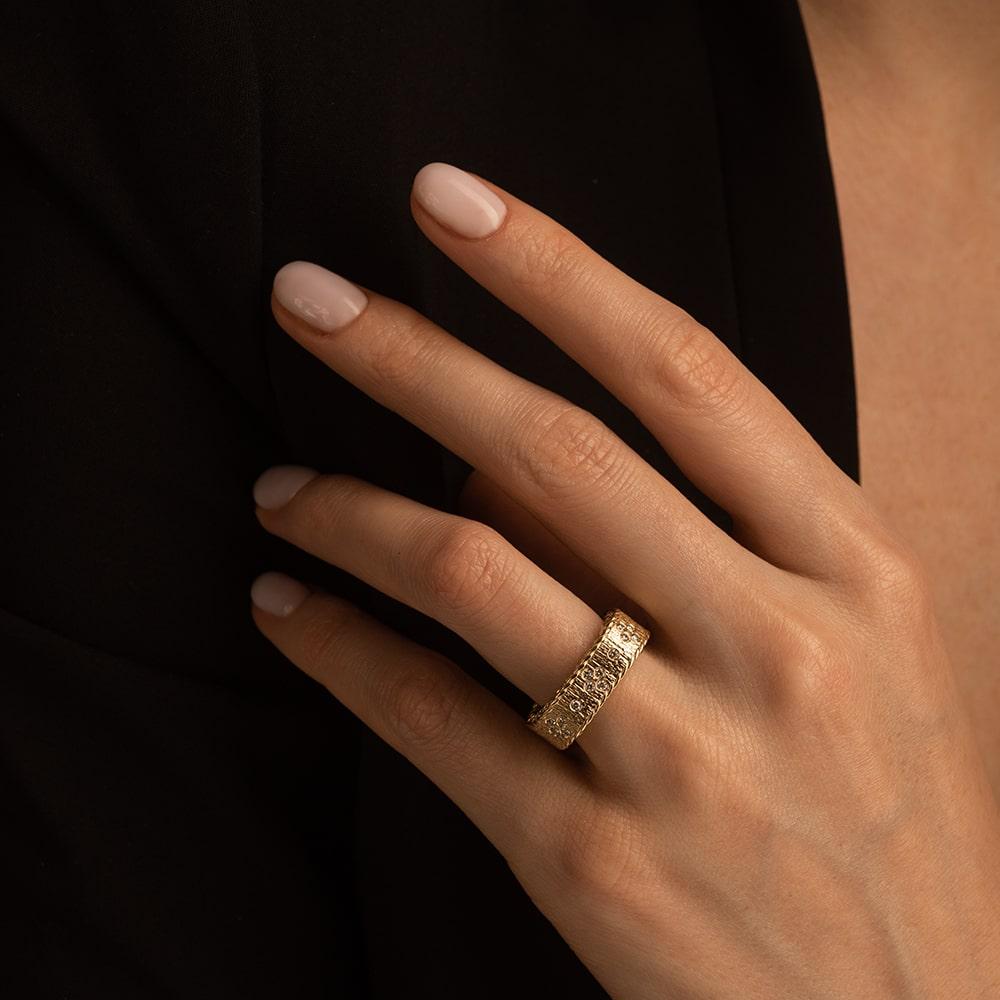 Обручальное кольцо  из желтого золота с бриллиантами 931696-2Б