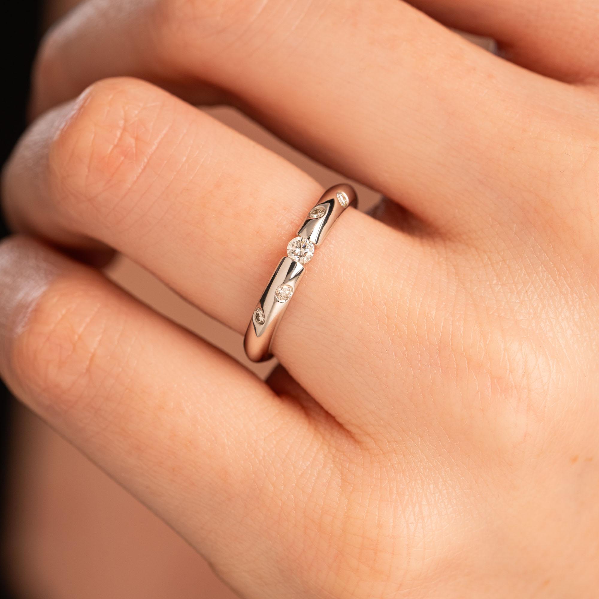 Кольцо из белого золота 585 прлбы  с бриллиантами 921743Б