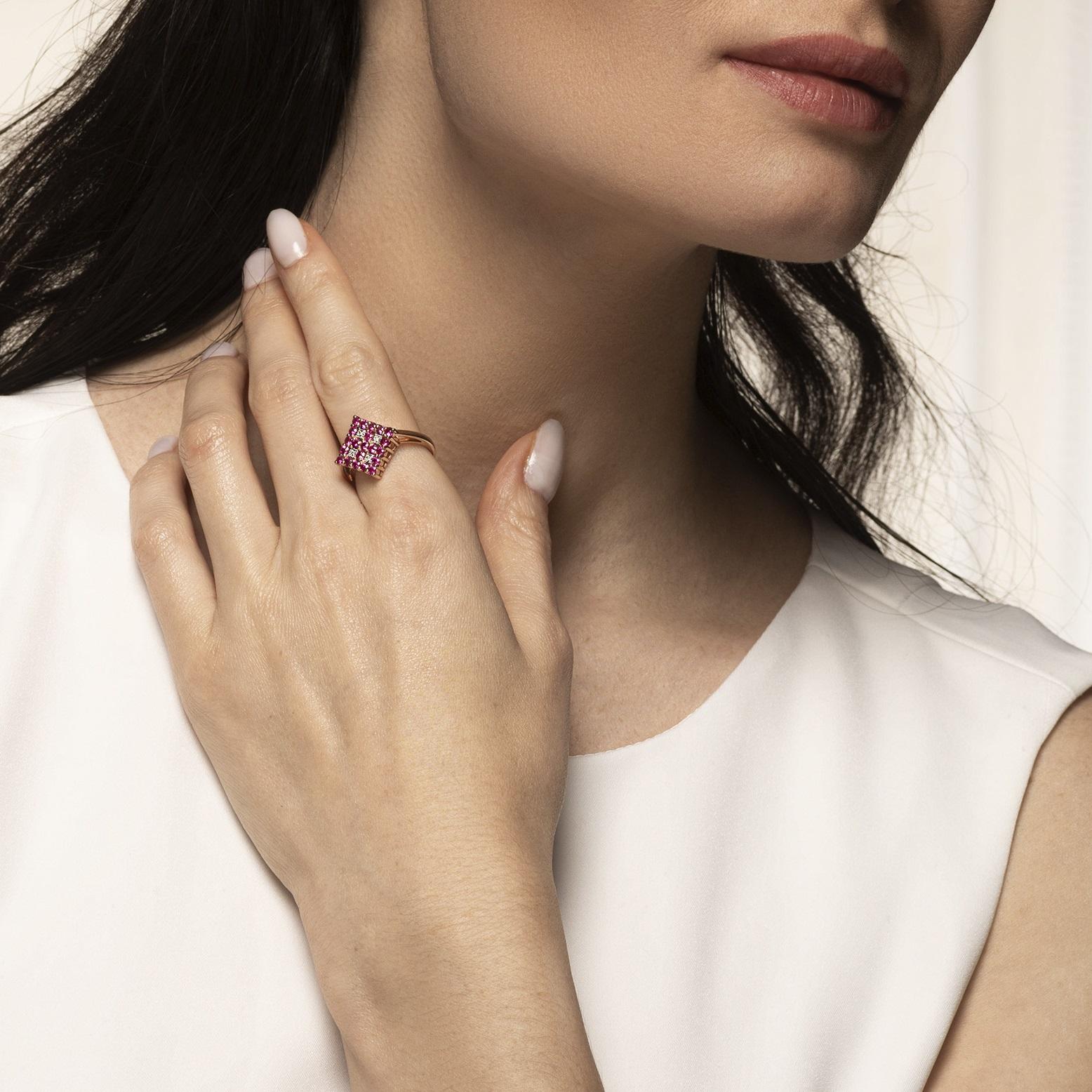 Кольцо из золота с сапфиром 911227С