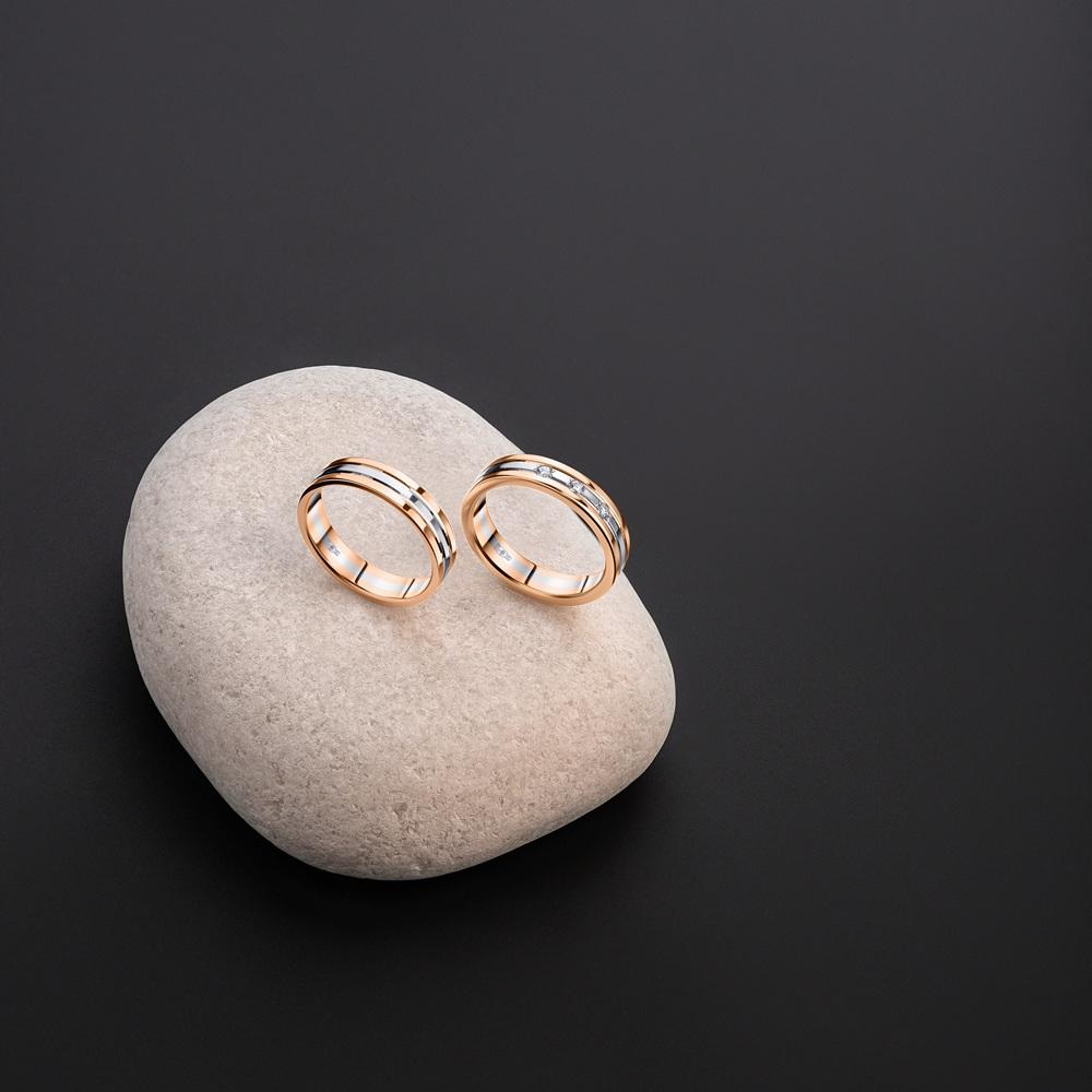 Обручальное кольцо двухсплавное с бриллиантами 452-030-317