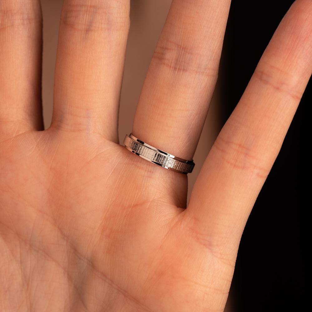 Обручальное кольцо с бриллиантом 921993Б