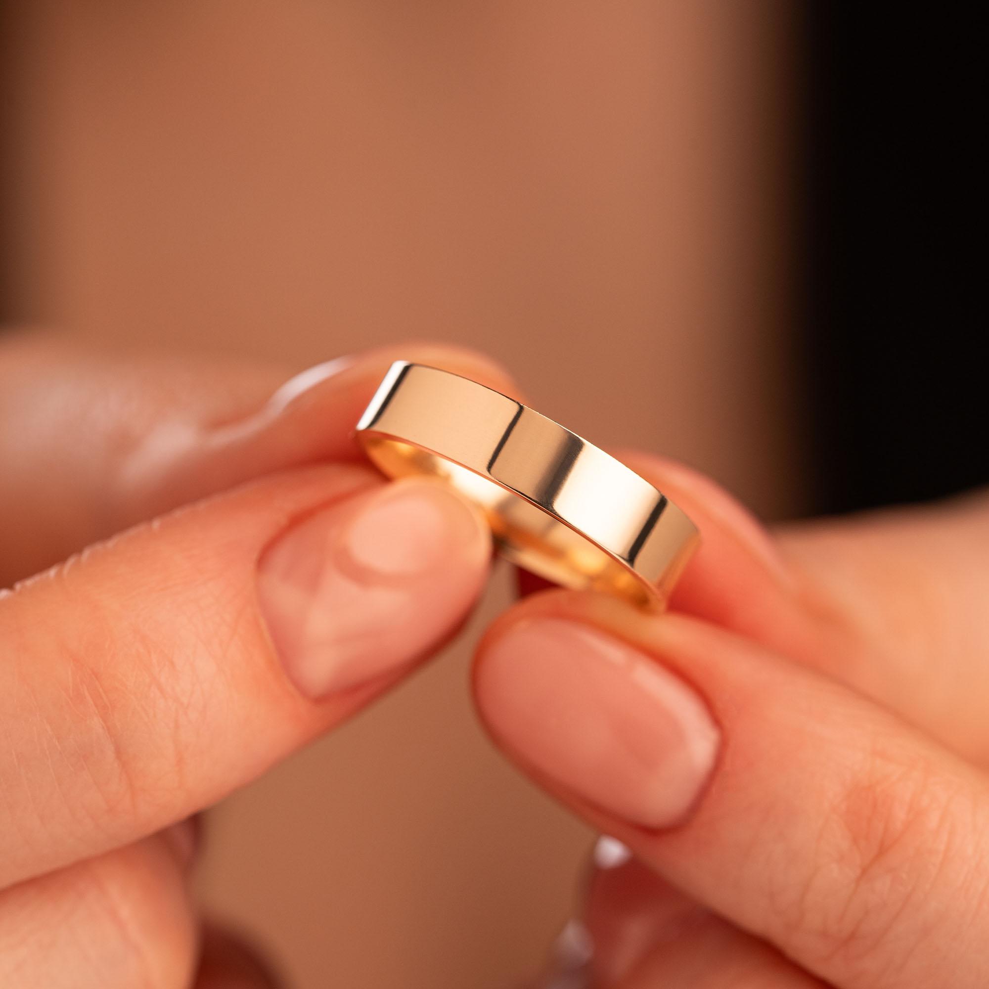 Обручальное кольцо из красного золота 200-000-327