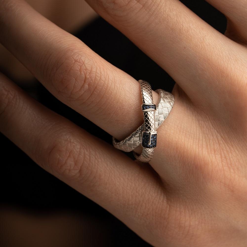 Кольцо из белого золота 585 пробы с сапфиром 921726С