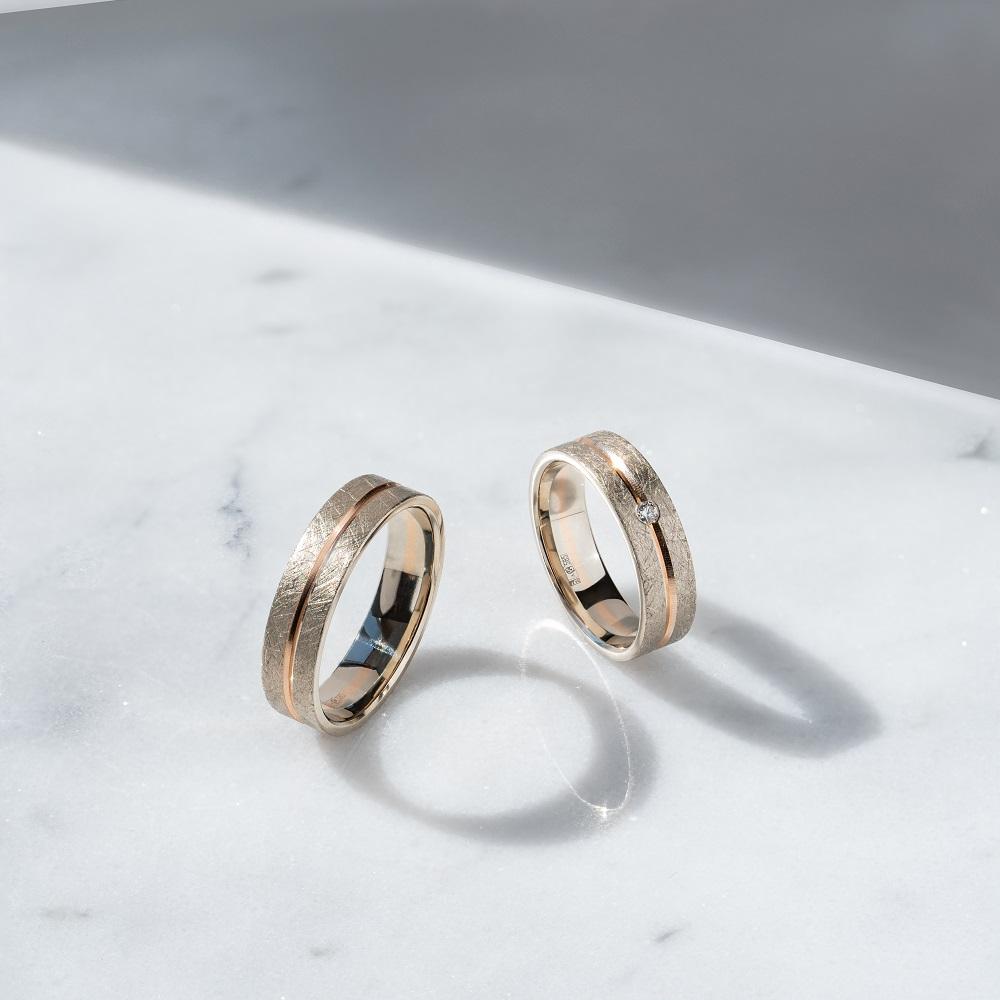 Обручальное кольцо с бриллиантом 482-010-880