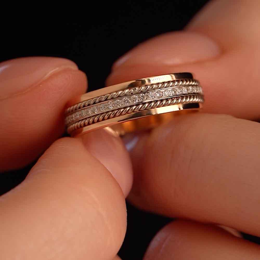 Обручальное кольцо с бриллиантами 432-600-406