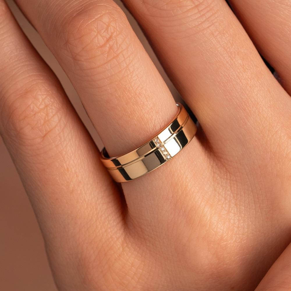 Обручальное кольцо с бриллиантами 432-050-331