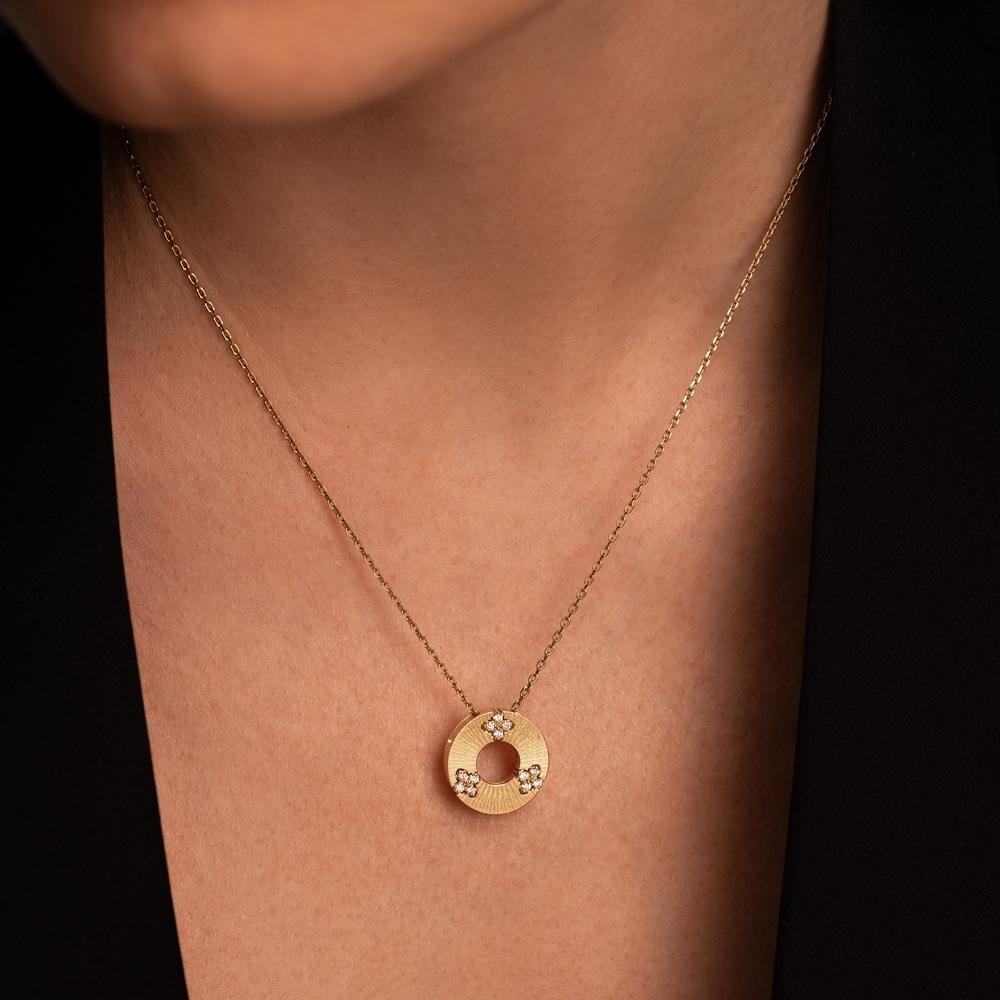 Подвеска из желтого золота с бриллиантами 934682Б