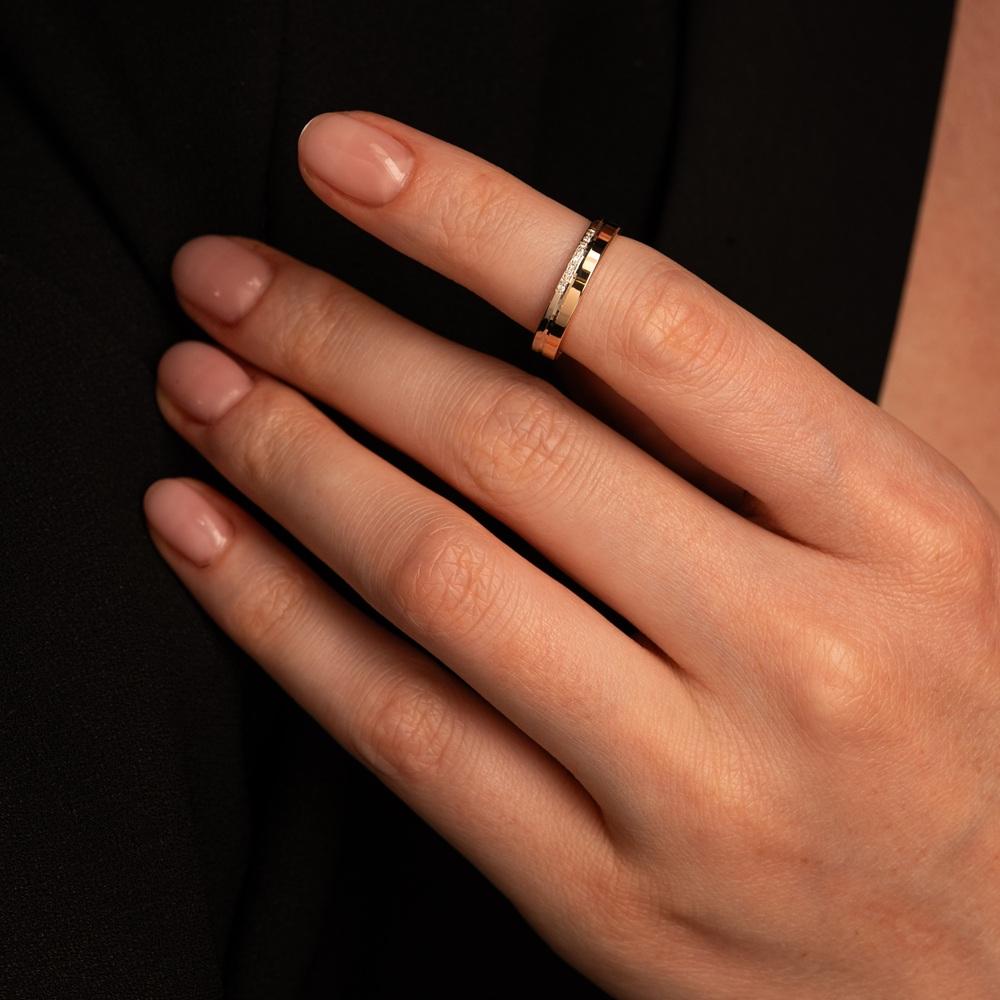 Обручальное кольцо с бриллиантами 432-090-332