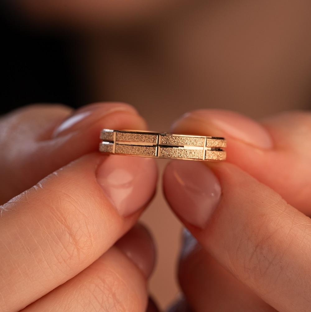 Обручальное кольцо из красного золота 200-000-932