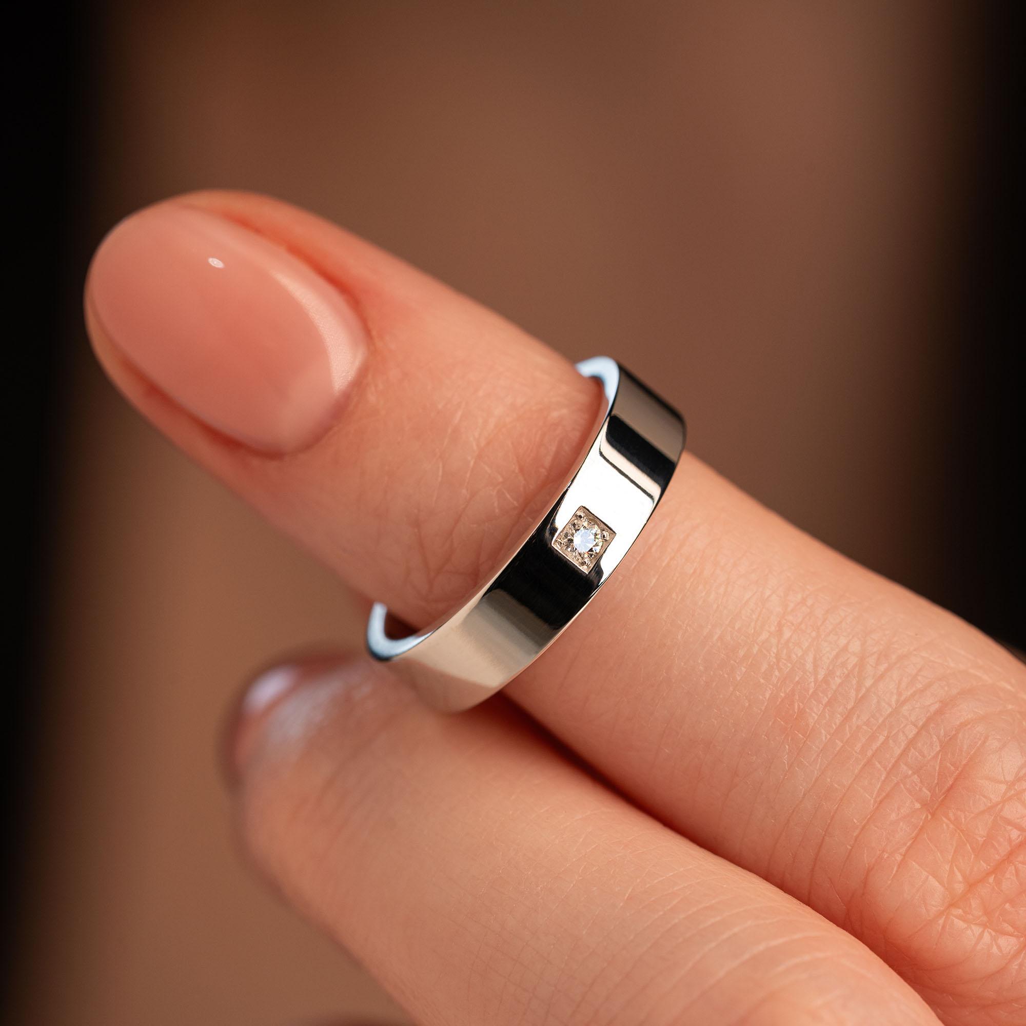 Кольцо с бриллиантом 212-010-327