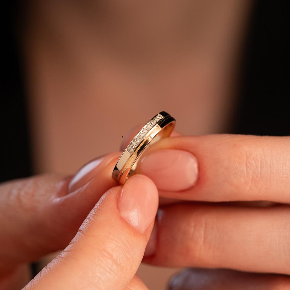 Обручальное кольцо с бриллиантами 432-090-318