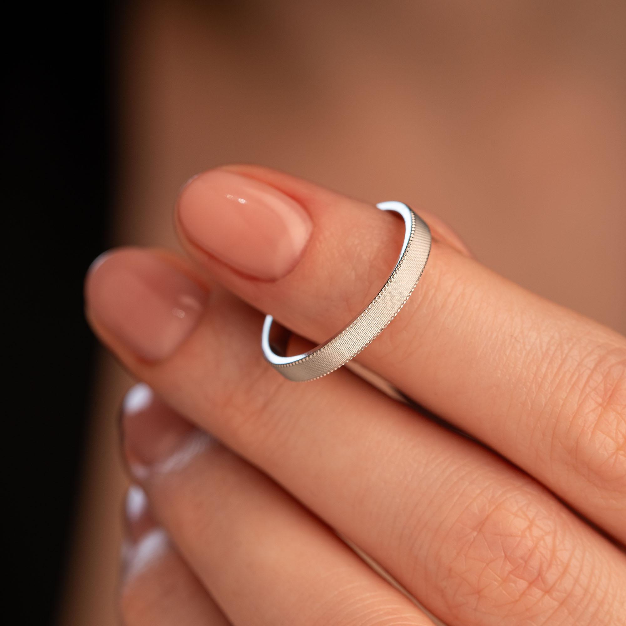 Обручальное кольцо из белого золота 510-000-1024