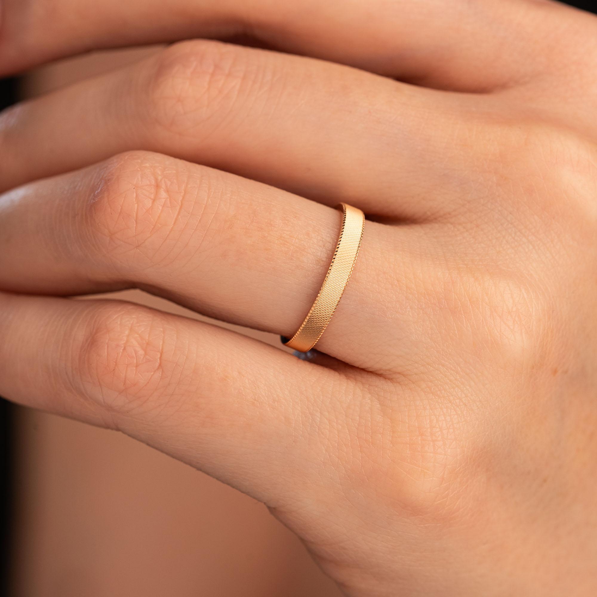 Обручальное кольцо из красного золота 500-000-1024