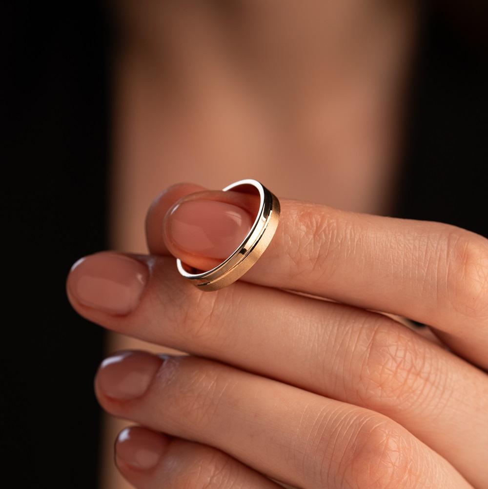 Обручальное кольцо из красного золота 200-000-395