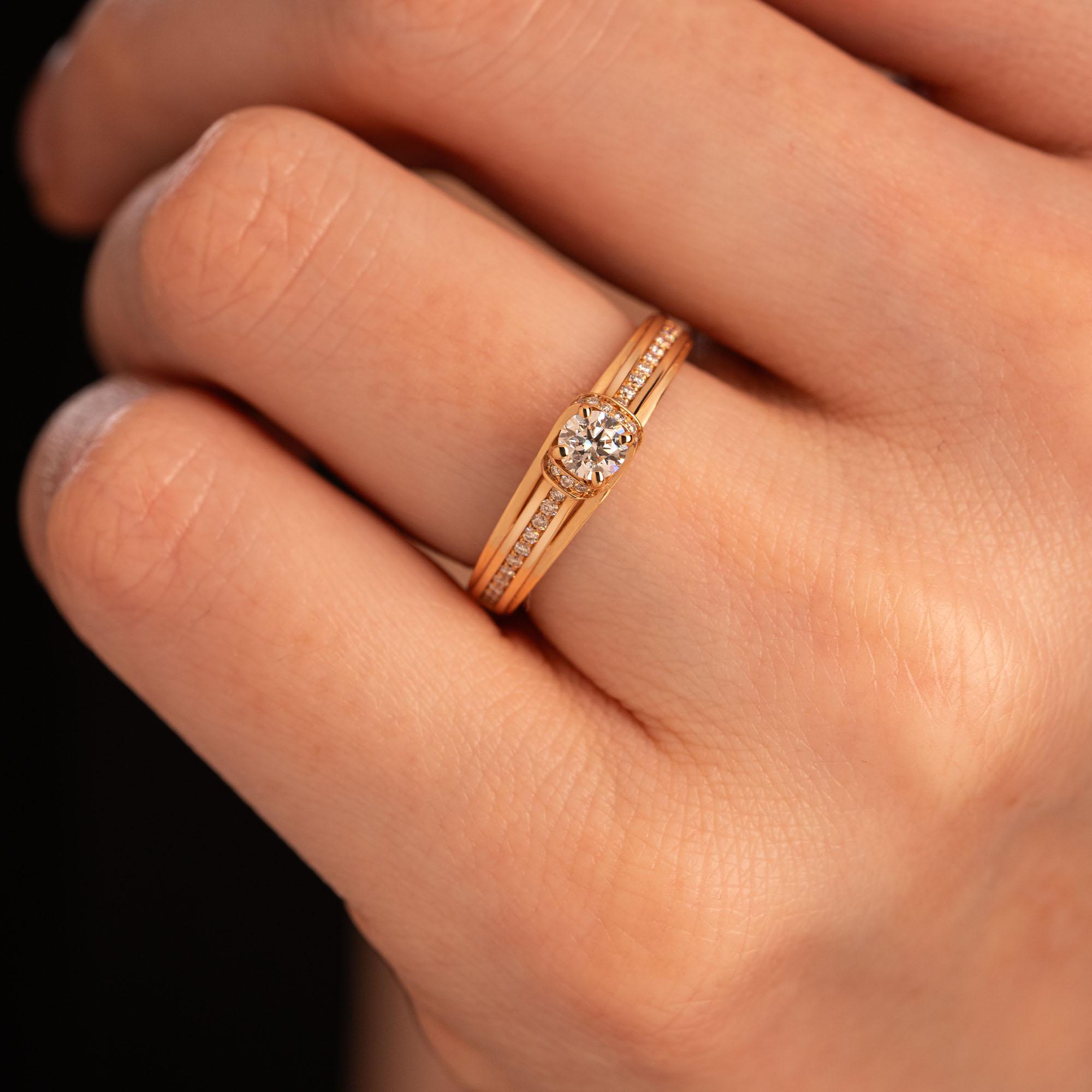 Кольцо из золота с бриллиантами 911427Б